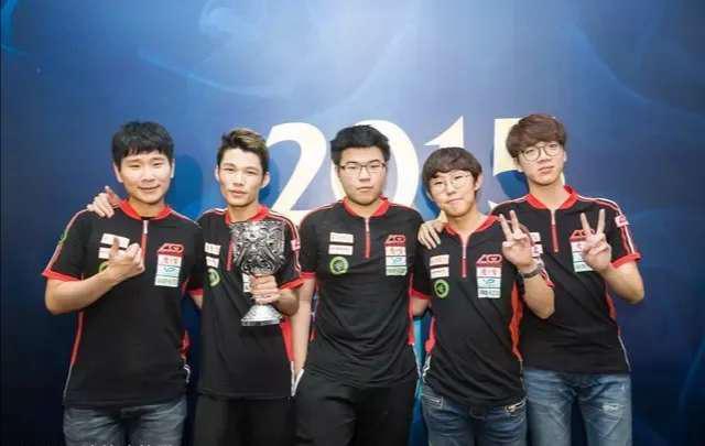 22岁的尼 22岁的尼