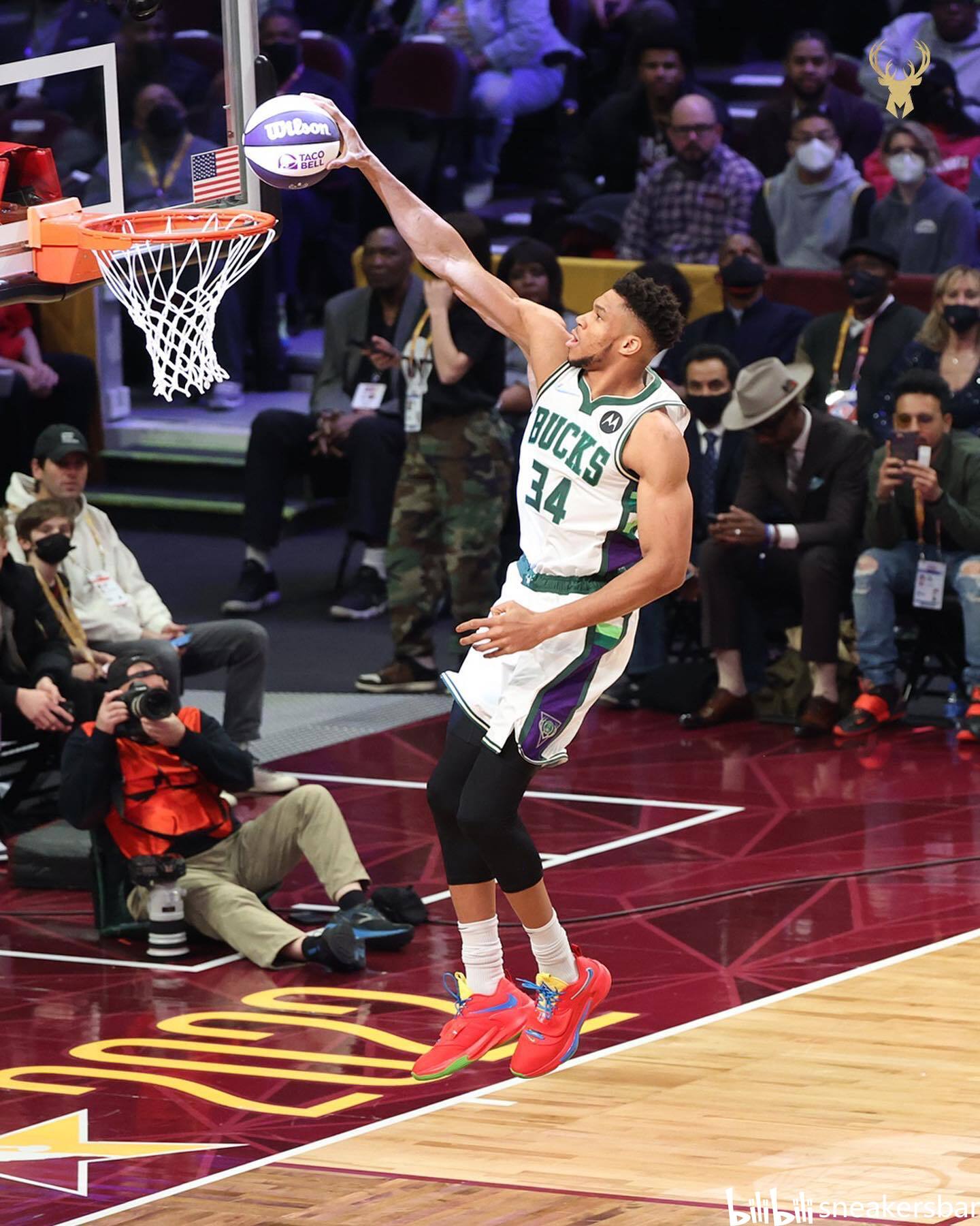 佑能脱颖而 佑能脱颖而