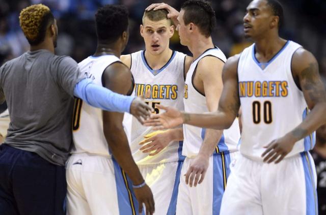 三个维度展 三个维度展